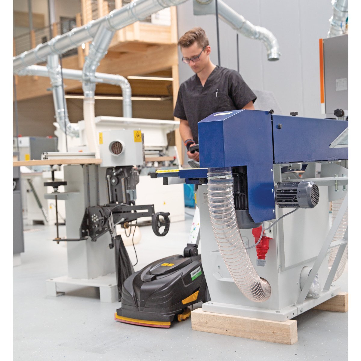 Handgeführte Scheuersaugmaschine Cleancraft SSM 281