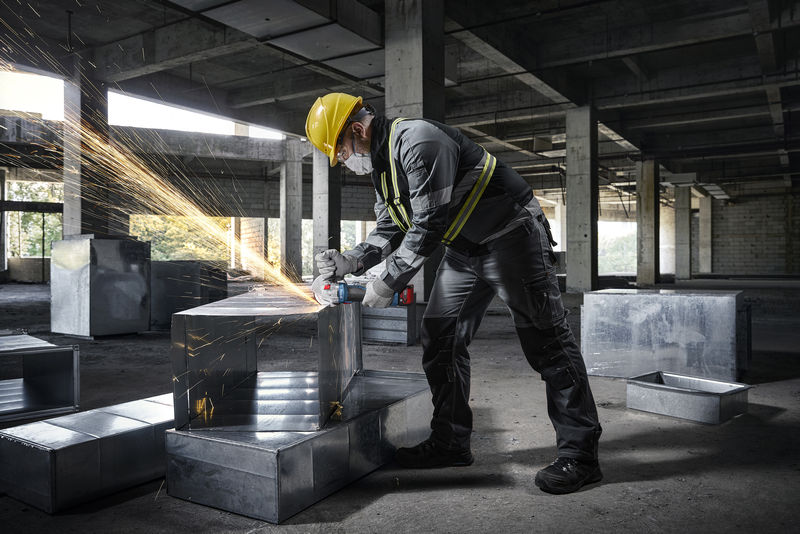 Bosch Akku-Winkelschleifer GWS 18V-8 125 mm im Karton