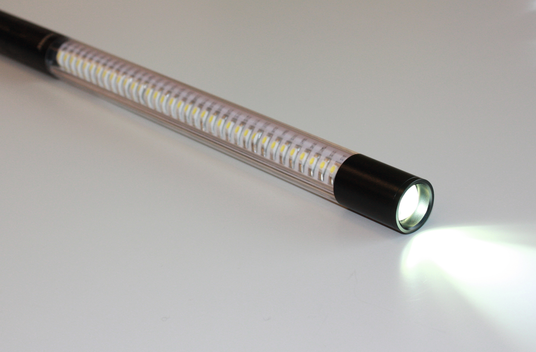 Akku-Stablampe LED 24 & 1 "LINE-LIGHT C + R" IP65 mit Magnet