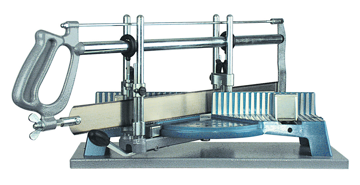 Gehrungssäge 550 L550mm Schnittbreite 110mm Winkeleinstellung 45°-90° Gehrungssäge 550 L550mm Schnittbreite 110mm Winkeleinstellung 45°-90°