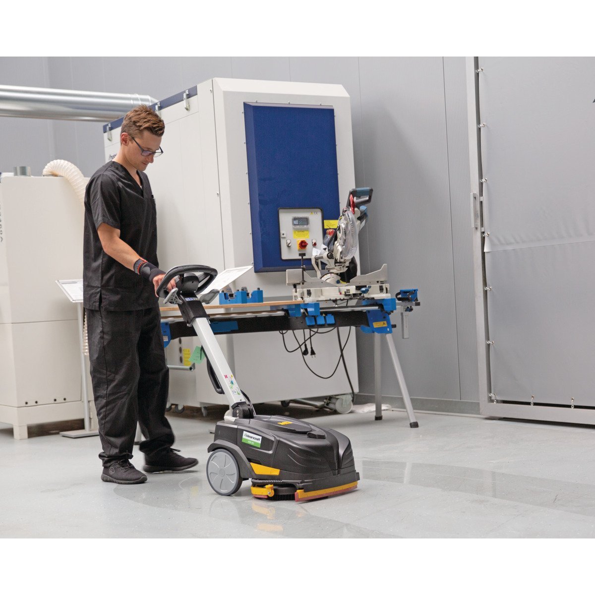 Handgeführte Scheuersaugmaschine Cleancraft SSM 281