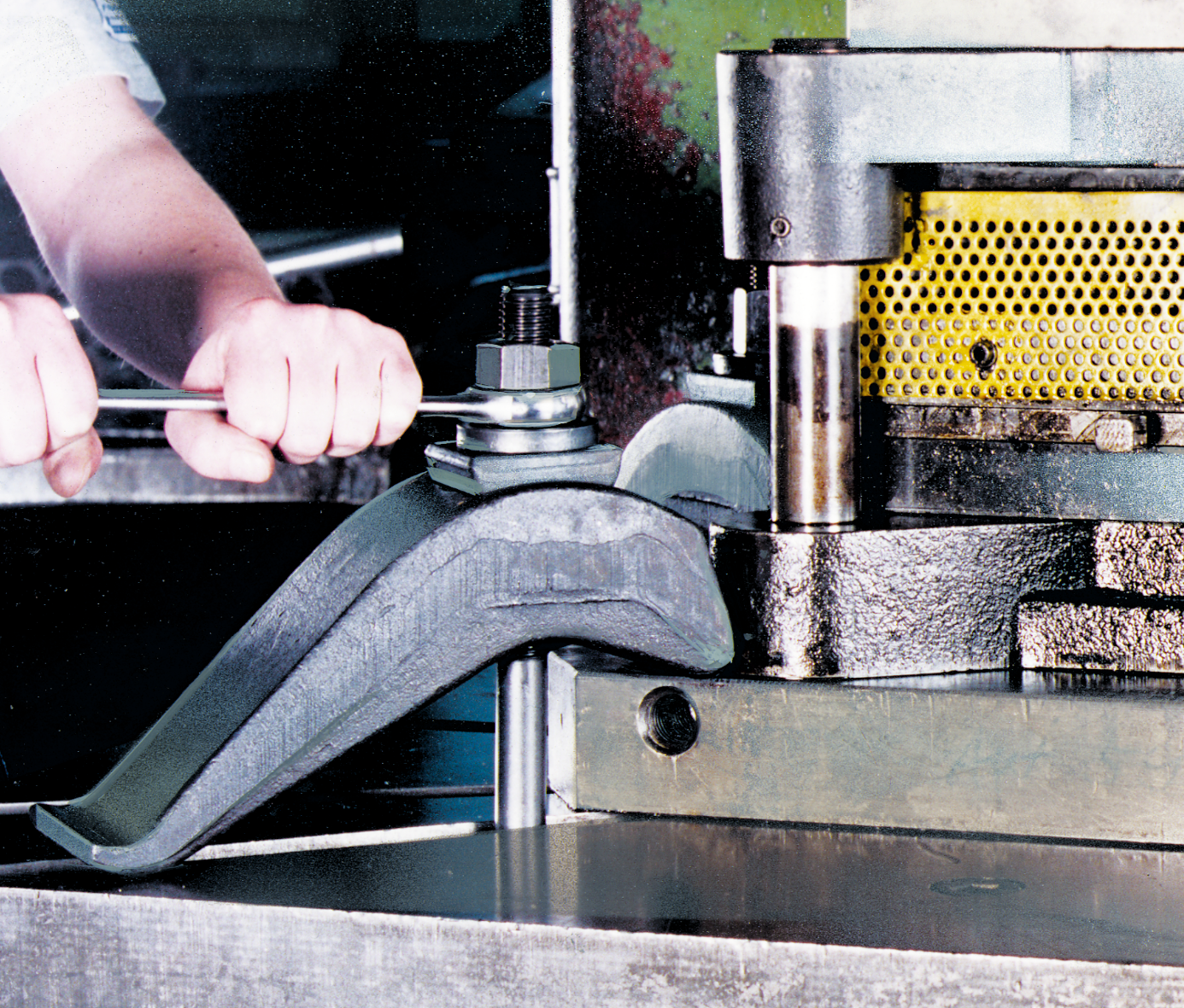 Spannpratze stufenlos verstellbar H0-85mm M20x20x200mm 20mm