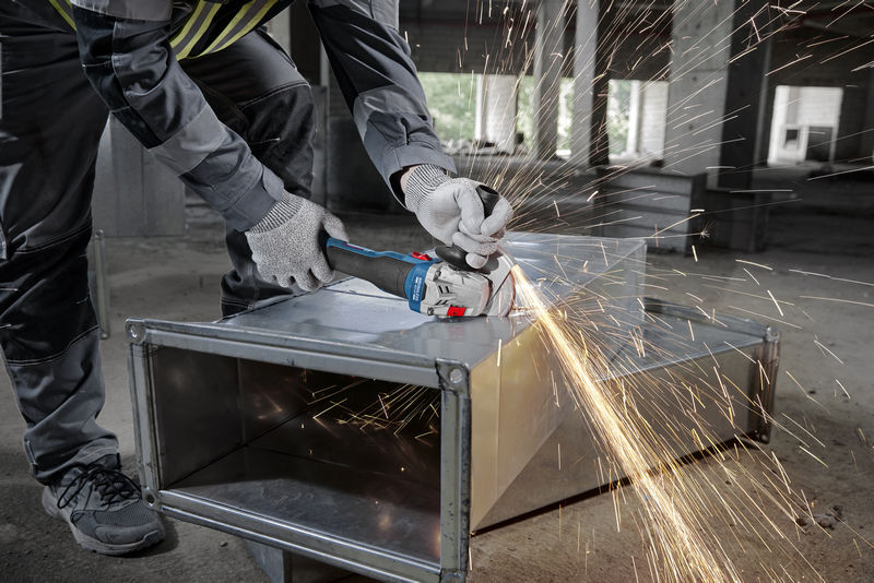 Bosch Akku-Winkelschleifer GWS 18V-8 125 mm im Karton